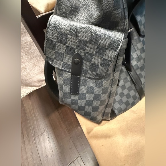 Louis Vuitton Christopher MM - Picture 5 of 16